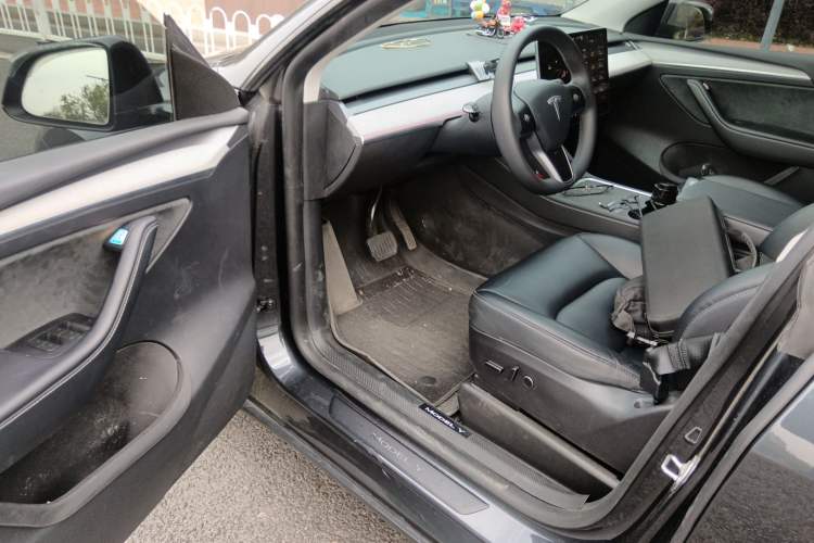 Used Tesla Model Y 2024 Rear-Wheel-Drive Version
