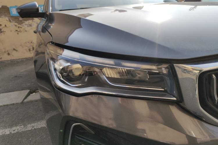 Used Geely Auto Emgrand 2022 4th Generation 1.5L CVT Flagship Model
