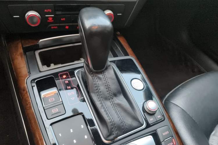 Used Audi A6L 2016 30 FSI Comfort Version Gear Lever