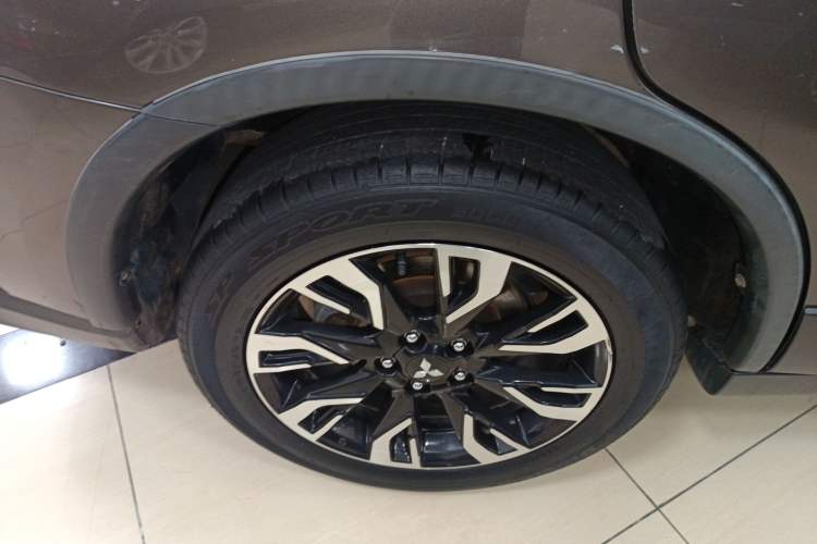 Used Mitsubishi Outlander 2019 2.0L Two-Wheel Drive Comfort Edition 5 Seats China V Standard
