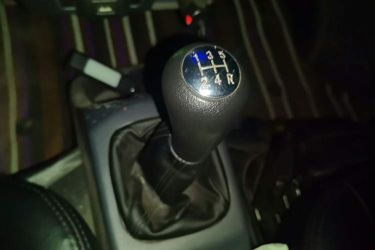 Used Jinbei Hiace X30 2021 1.5L Wealthy Single-Steaming Air-Conditioned Version Bus China VI Standard SWC15M
