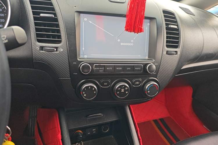 Used Kia K3 2016 1.6L Manual GLS Audio And AC Panel