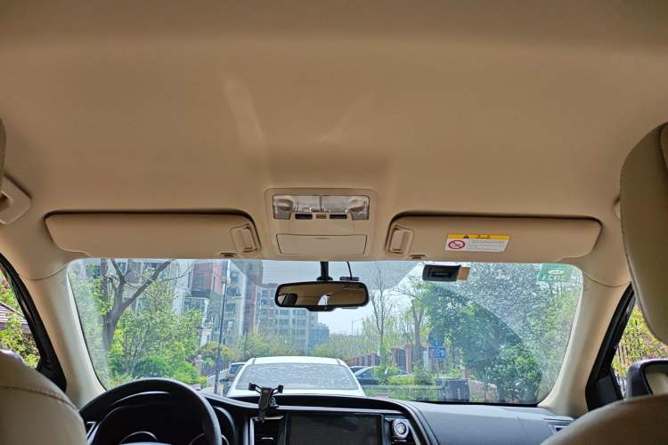 Used Toyota Highlander 2018 2.0T Four-Wheel Drive Elite Edition 7 Seats China VI Standard Headliner