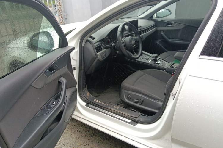 Used Audi A4L 2019 40 TFSI Ambition China VI
