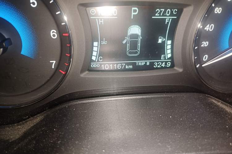 Used Dongfeng Fengon 580 2018 1.5T CVT Smart Connectivity Version
