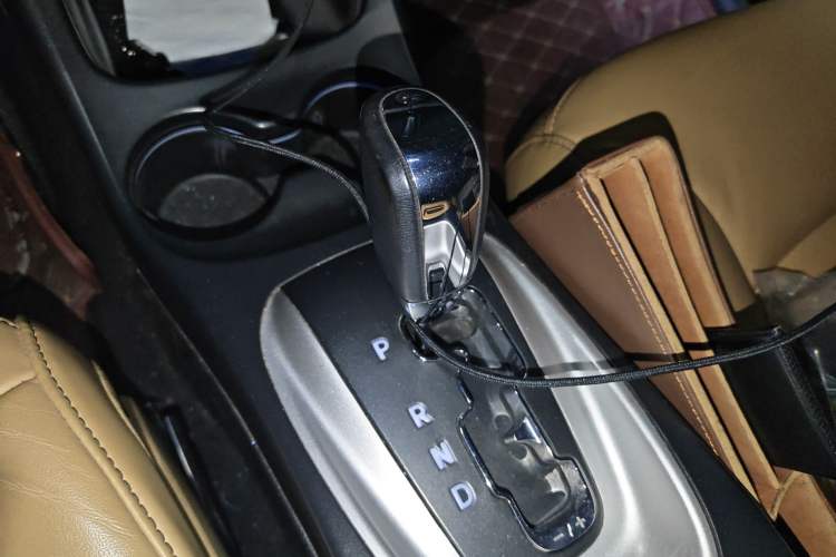 Used Dodge Journey 2013 2.4L Two-Wheel Drive Luxury Version