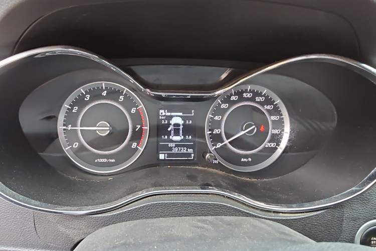 Used Baojun 560 2016 1.8L Manual Luxury Edition