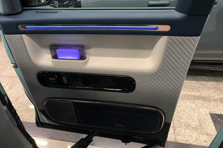 Used Zeekr MIX 2025 Long-Range Intelligent Driving Edition
