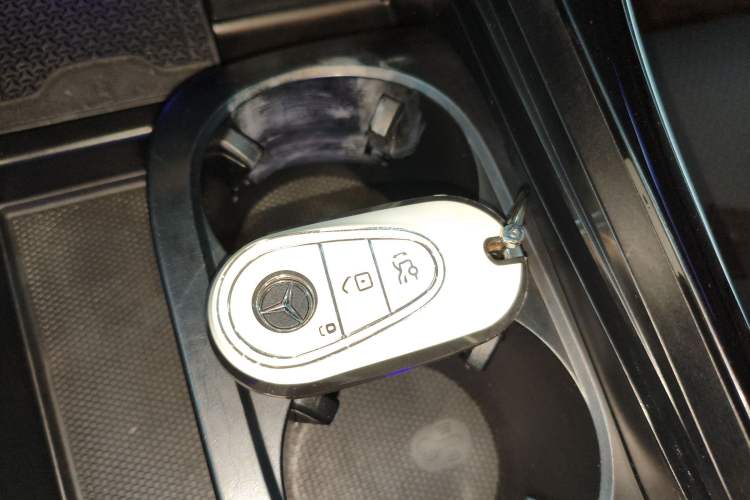 Used Mercedes-Benz C-Class 2024 Second Facelift C 260 L Sport Edition Interior 1