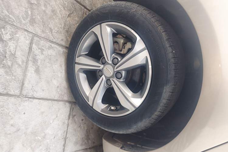 Used Geely Auto Emgrand GL 2019 1.5T DCT Elite Smart Edition Right Rear Wheel Hub