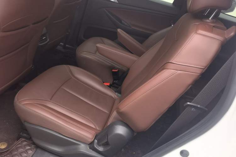 Used Buick GL6 2019 18T 6-Seater Connected Luxury Version China VI Standard
