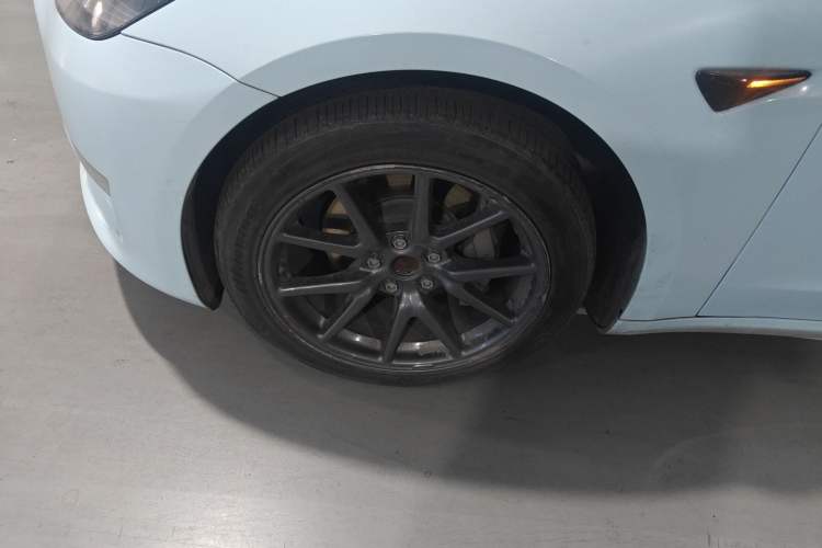 Used Tesla Model 3 2020 Long-Range Rear-Wheel-Drive Version Left Front Wheel Hub