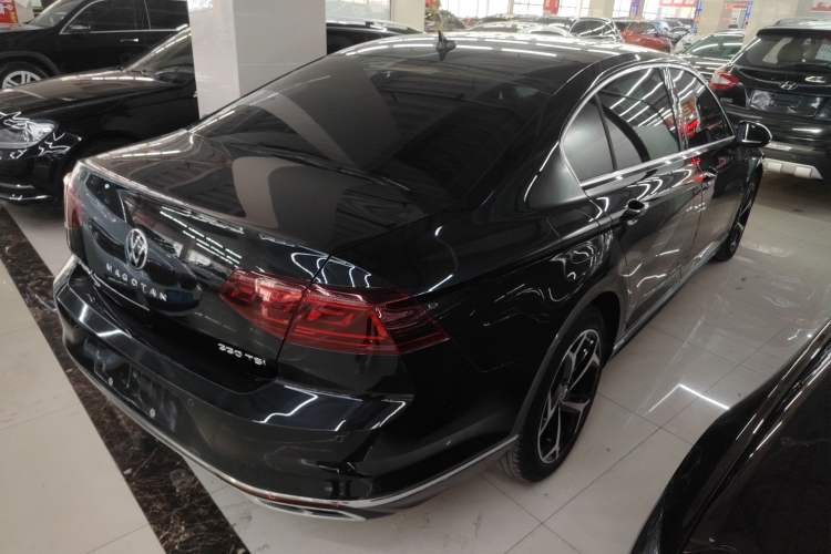 Used Volkswagen Magotan 2023 2 Million Units Commemorative Edition 330TSI DSG Luxury Version Rear Right 45 Deg