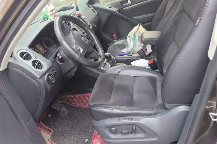 Used Volkswagen Tiguan 2013 2.0 TSI Automatic All-Wheel-Drive Flagship Edition Left Front Seat