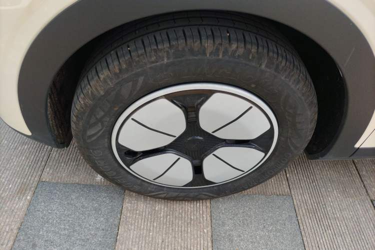 Used Geely Galaxy Geome 2025 310km Dream Edition Exterior 4