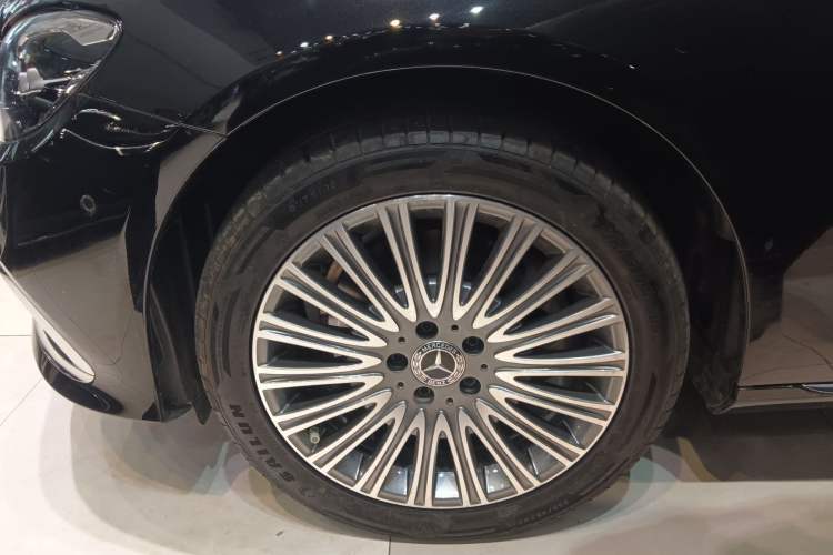 Used Mercedes-Benz E-Class 2022 Revised Version E 300 L Fashion Edition Left Front Wheel Hub