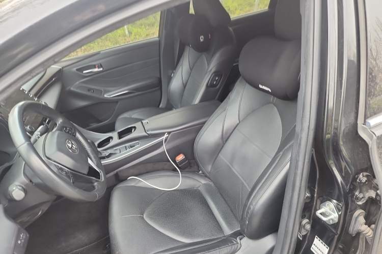 Used Toyota Avalon 2019 2.0L XLE Premium Edition China VI