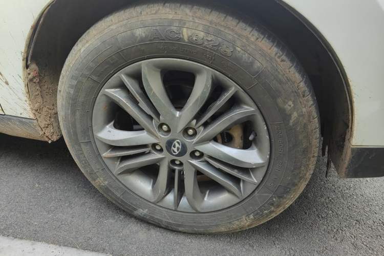 Used Hyundai ix35 2015 2.0L Automatic 2WD Smart Version China V Standard