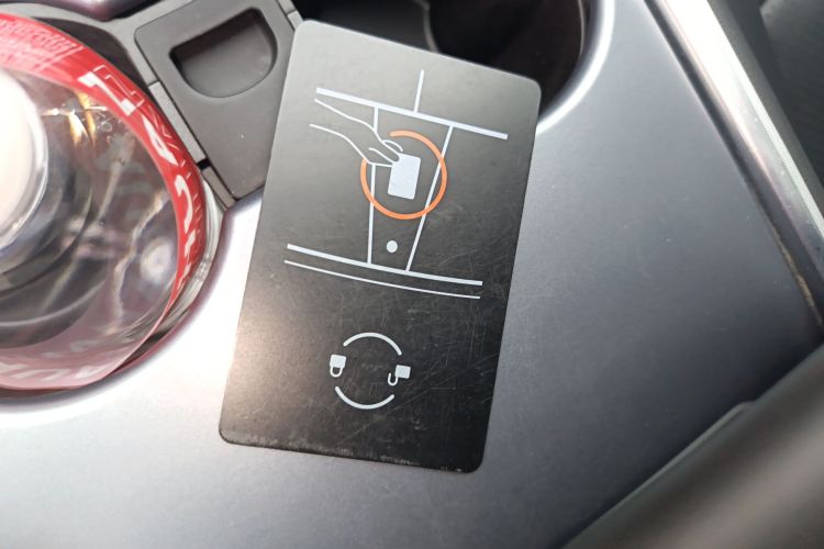 Used Tesla Model Y L 2025 Model Long-Range All-Wheel-Drive Version