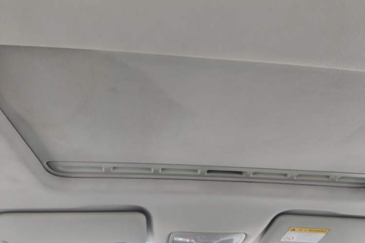 Used Roewe 360 2017 1.5L Automatic Luxury Edition Headliner