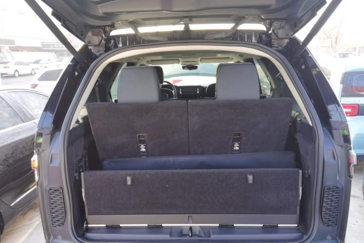 Used Land Rover Discovery 2021 360 PS R-Dynamic S