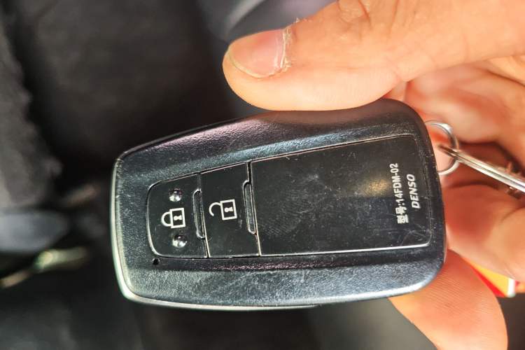 Used Toyota IZOA 2018 2.0L Yichi Version China VI Standard