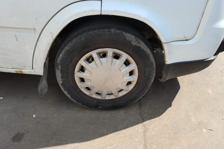 Used JMC Transit 2017 2.8T Commercial Version Short Wheelbase Mid-Roof 6/7/8-Seater JX493