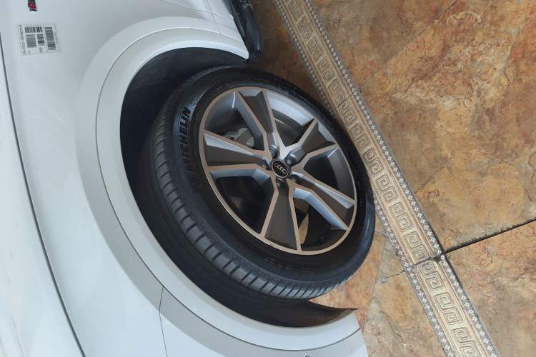 Used Audi Q5L 2022 Updated 45T Luxury Dynamic Version