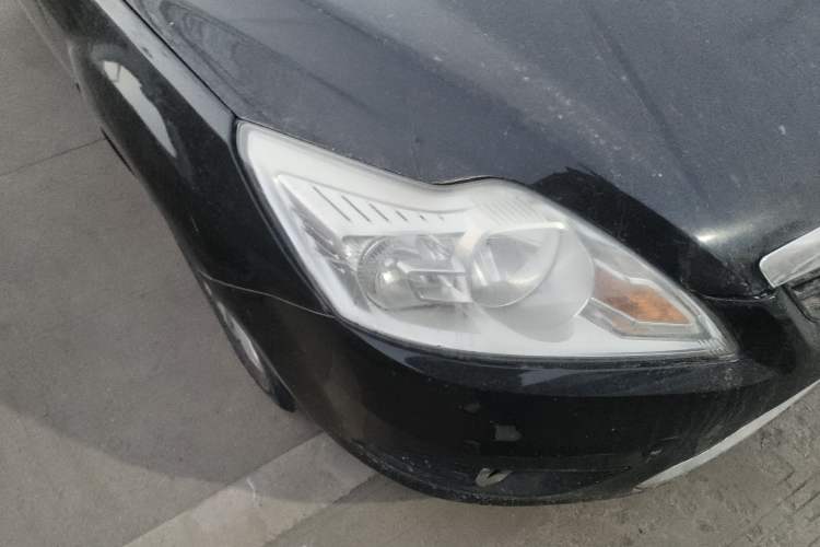 Used Ford Focus 2011 Sedan 1.8L Automatic Fashion Edition
