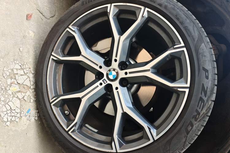 Used BMW X5 2023 xDrive 30Li Luxury M Sport Package
