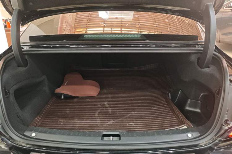 Used Volvo S90 New Energy 2022 Restyled T8 E-Drive Hybrid Zhiyi Luxury Edition