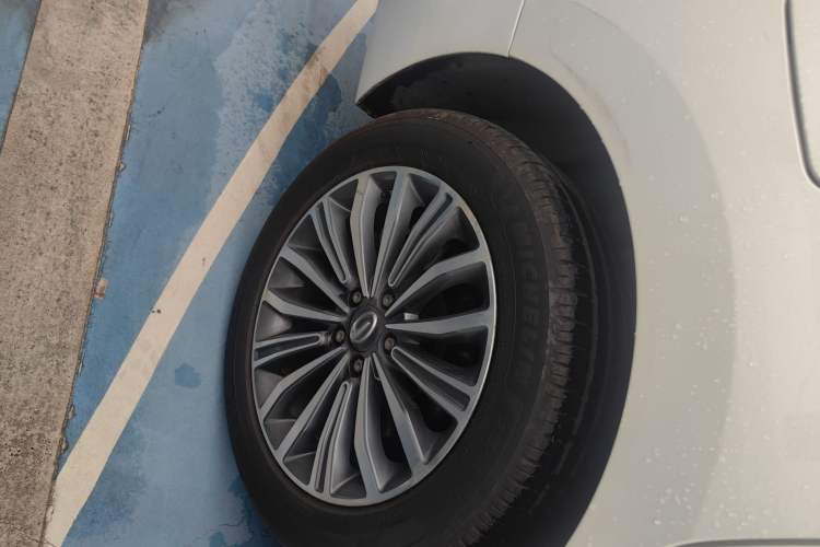 Used GAC Trumpchi M6 2019 270T Automatic Luxury Edition (7-seater) China V Standard Exterior 5