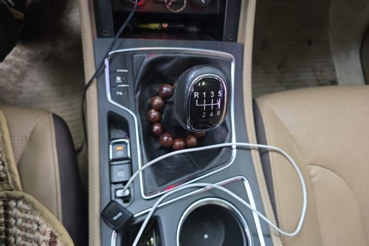 Used Baojun 730 2017 1.5T Manual Zhishang Model 7 Seats China V Emission Standard Gear Lever