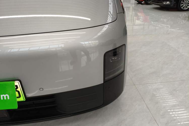 Used Li Auto MEGA 2024 Ultra Model
