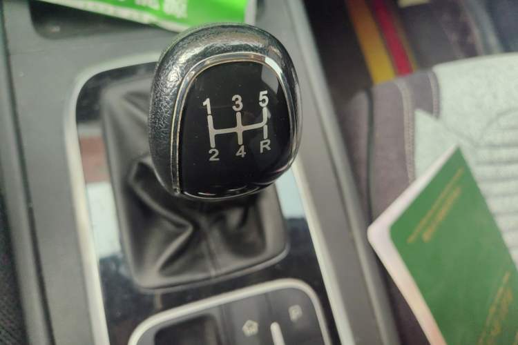 Used Cowin Xuanjie 2021 1.5L Manual Enjoyment Edition Gear Lever