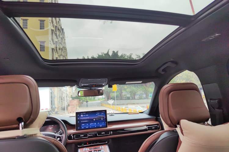 Used Lincoln Aviator 2021 3.0T V6 Four-Wheel Drive Zunya Edition Headliner