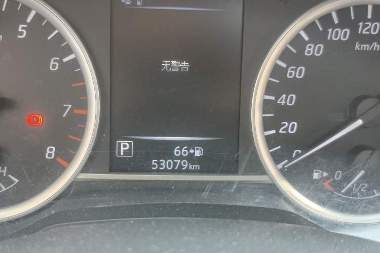 Used Nissan Tiida 2016 1.6L CVT ZhiZun Edition Odometer Close Up