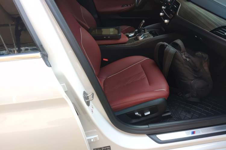 Used BMW 5 Series 2022 530Li Leading Model M Sport Package