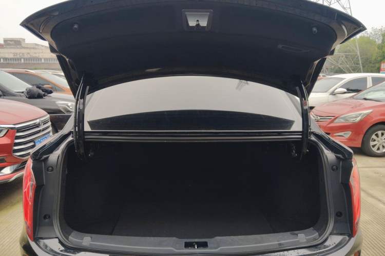 Used Hongqi E-QM5 2021 Charging Version Flagship Edition Trunk