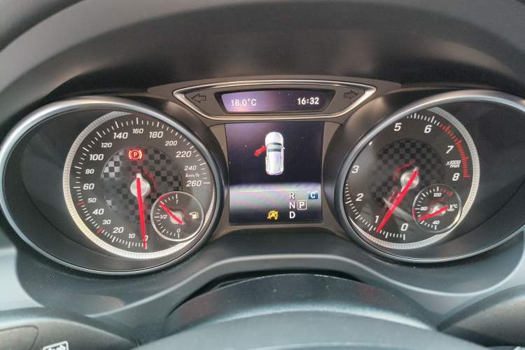 Used Mercedes-Benz A-Class 2018 A 200 Fashion Model Instrument Cluster