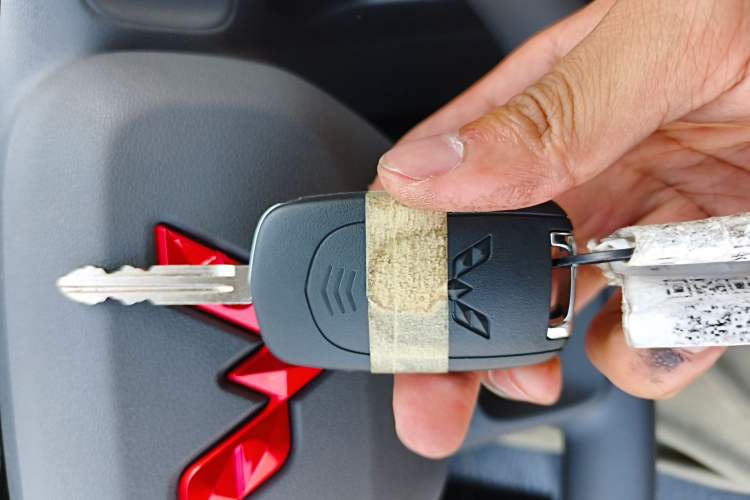 Used Wuling Hongguang New Energy 2025 Model Range-Extending Hybrid 150KM Comfort Edition Vehicle Key