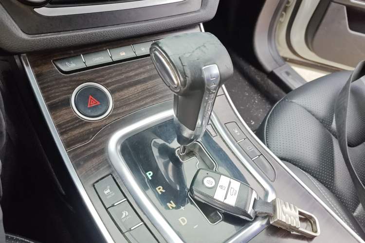 Used Land X7 2016 2.0T Panoramic Prestige Edition
