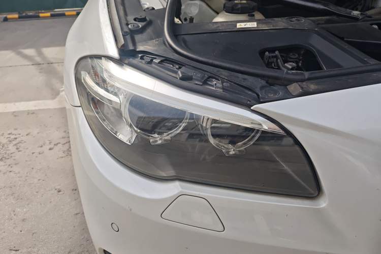 Used BMW 5 Series 2014 525Li Leading Model Right Front Headlight