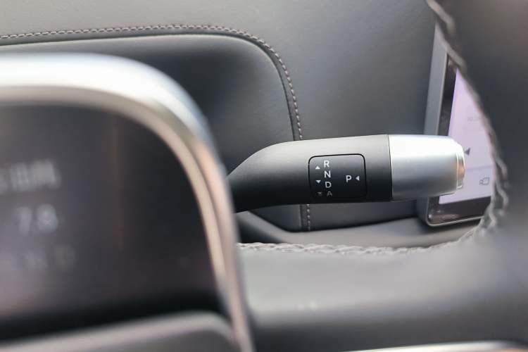 Used Li Auto L8 2023 Pro Model
