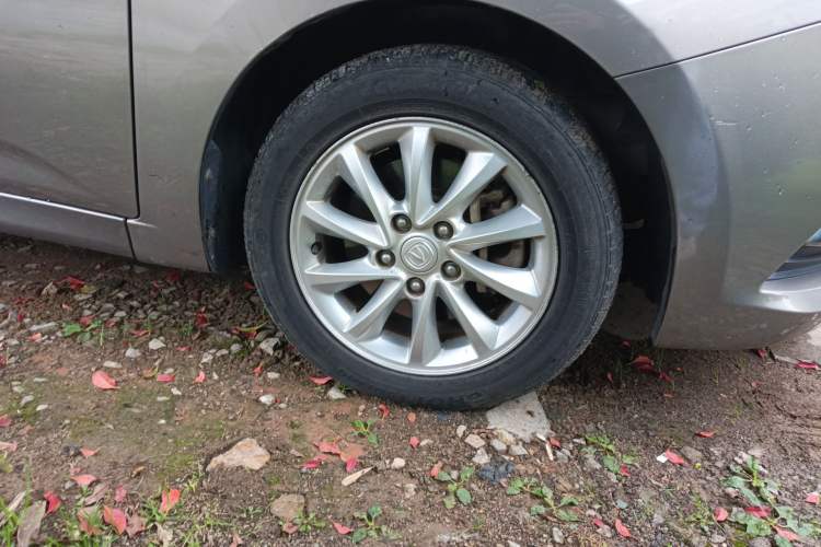 Used CHANGAN Alsvin V7 2016 1.6L Manual Enjoyment Model China IV Standard Right Front Wheel Hub