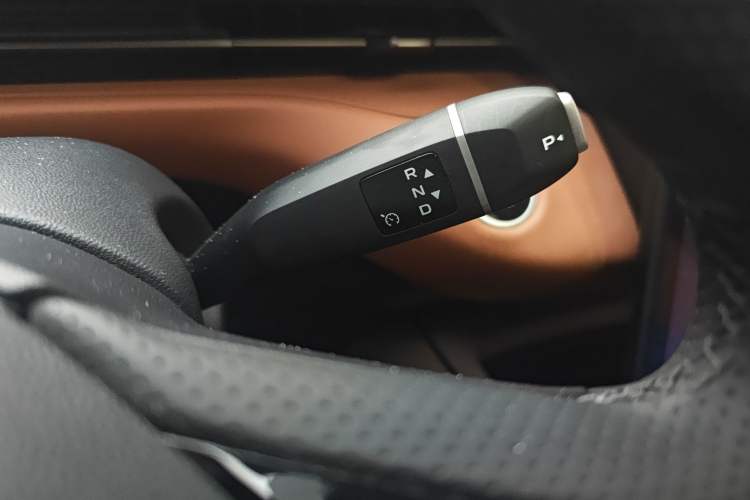 Used CHANGAN NEVO A05 2025 Truly Delicious Edition 70 – Beyond Excellence Gear Lever