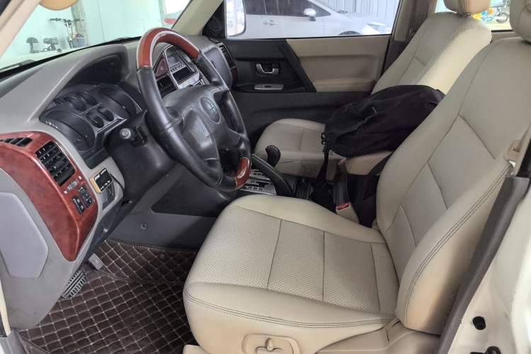 Used Mitsubishi Pajero 2008 V73 3.0L AT GLS
