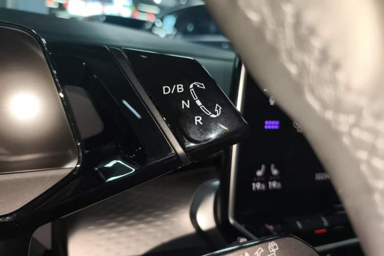 Used Volkswagen ID.6 X 2023 Ultra-Intelligent Long-Range Version
