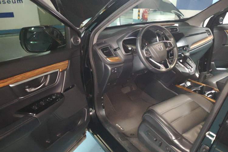 Used Honda CR-V 2019 Brilliant Edition Plus 240TURBO CVT Two-Wheel Drive Fashion Version China VI Emission Standard Driver Seat