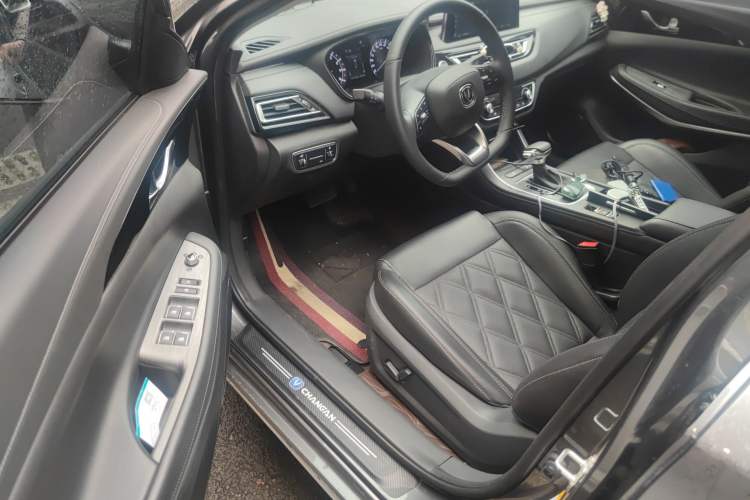 Used CHANGAN Ruicheng CC 2022 Blue Whale Edition 1.5T DCT Luxury Model Driver Seat